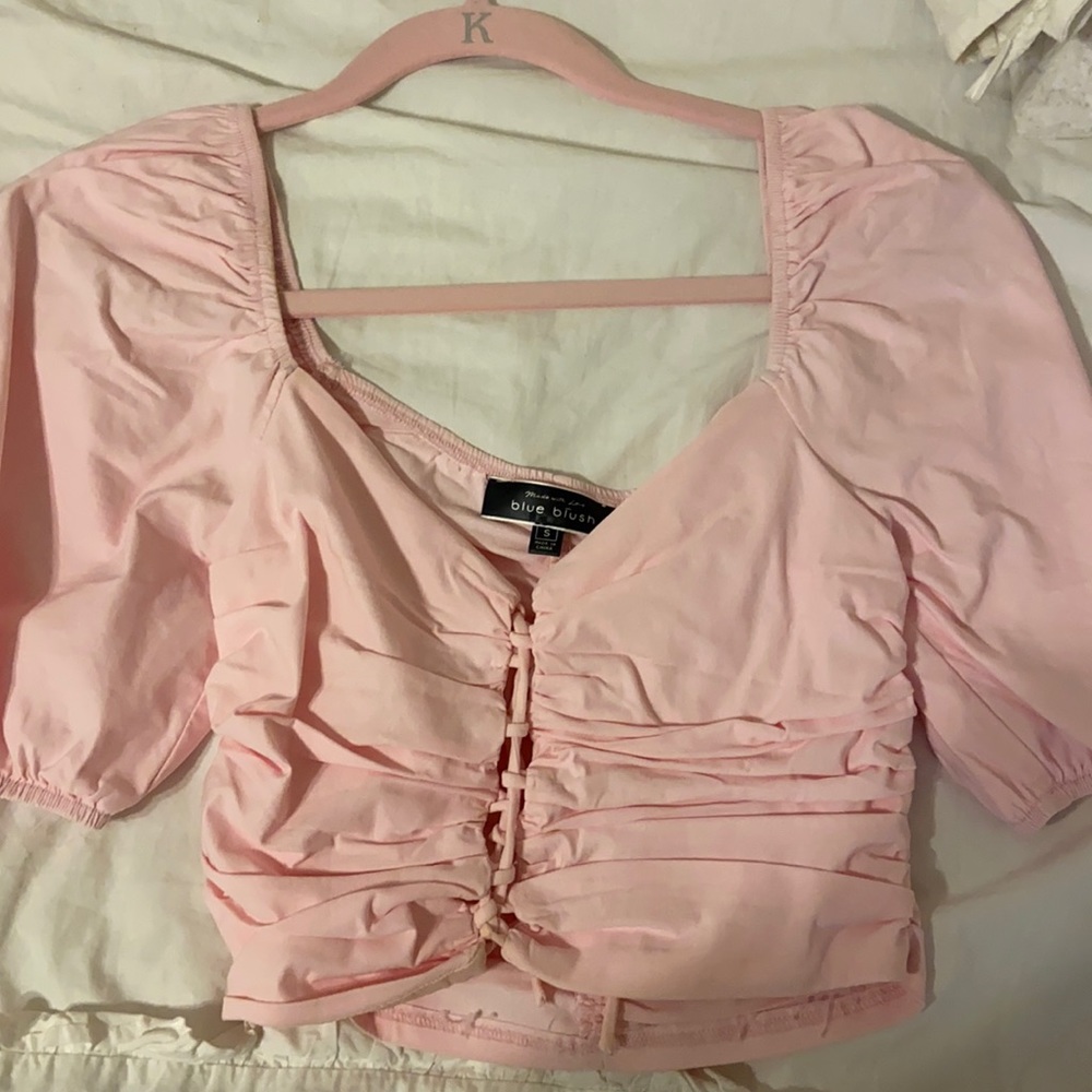 pink puff sleeve lace up crop top